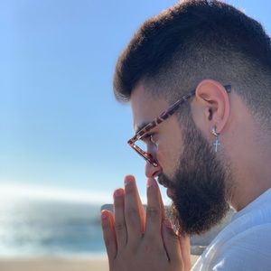 Meet your Posher, Nicholas